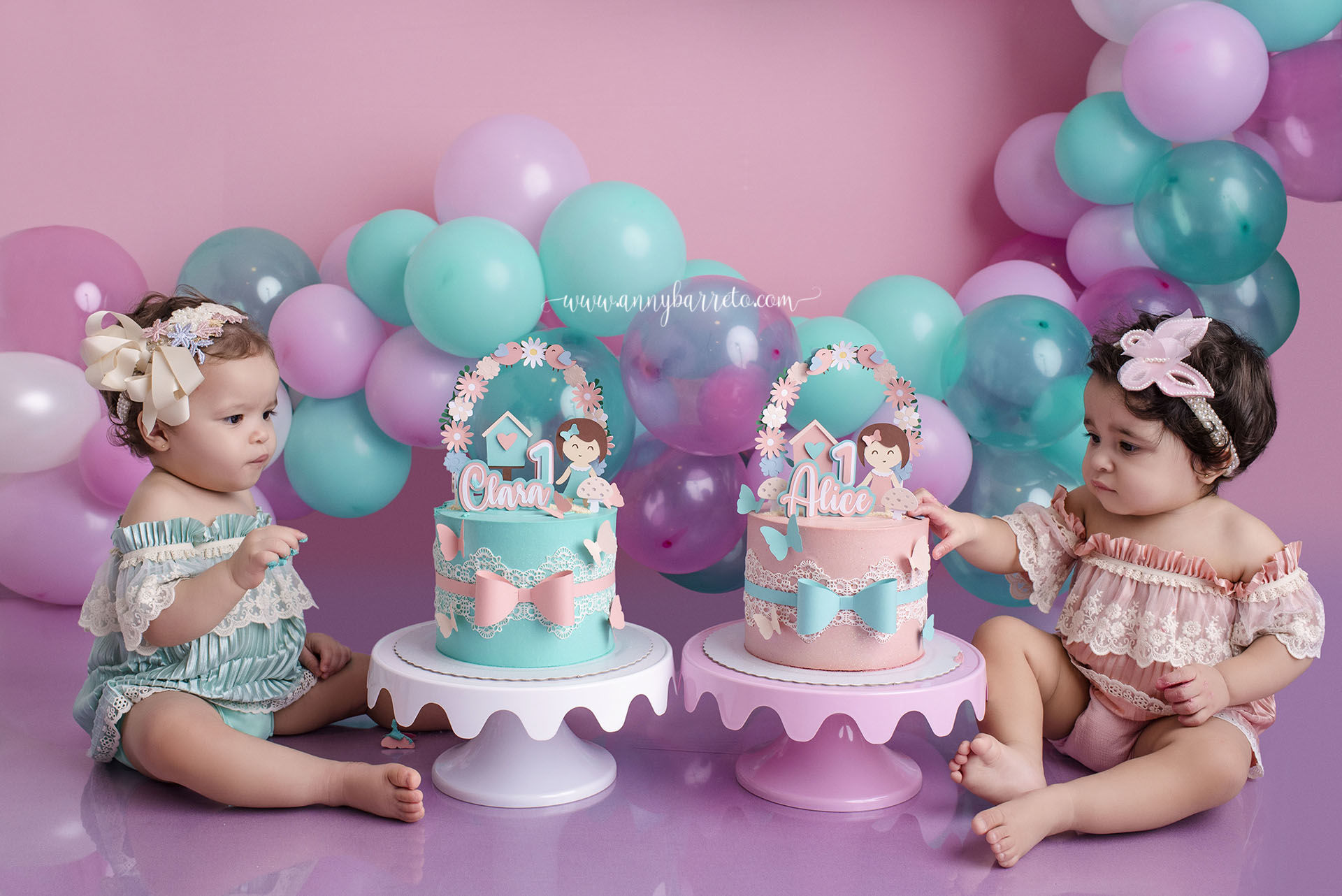 Foto Alice e Clara | 12 Meses - Imagem 4