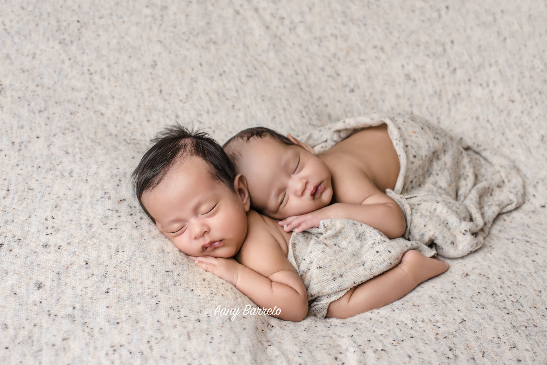 Foto Vitor e Rafael | Newborn - Imagem 10